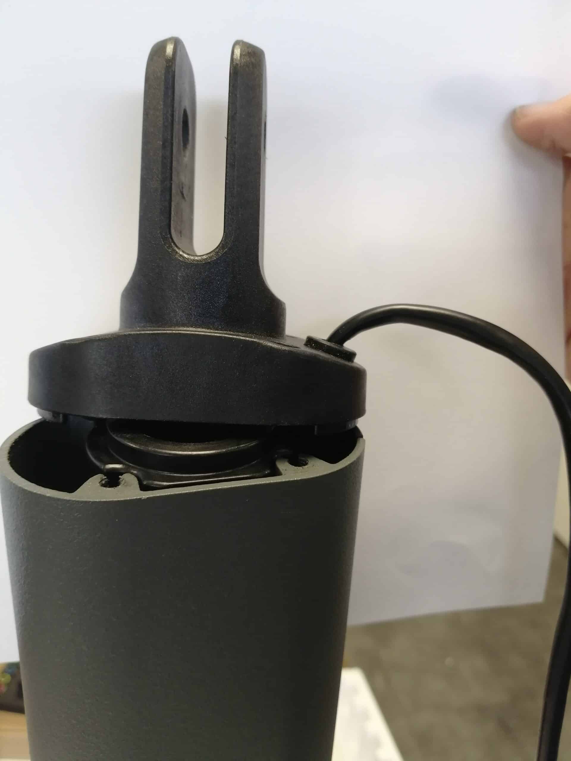 Etape 4 Remettre la fourche arrière